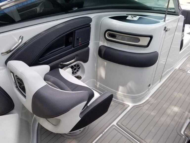 2021 Crownline E285 - Arch - Grill US-KIS86794F021 [photo 31]